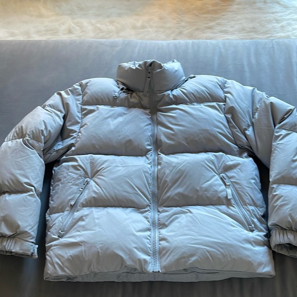Aritzia Jackets & Blazers - Aritzia Tna Mega Puff Shorty in XS - light grey!